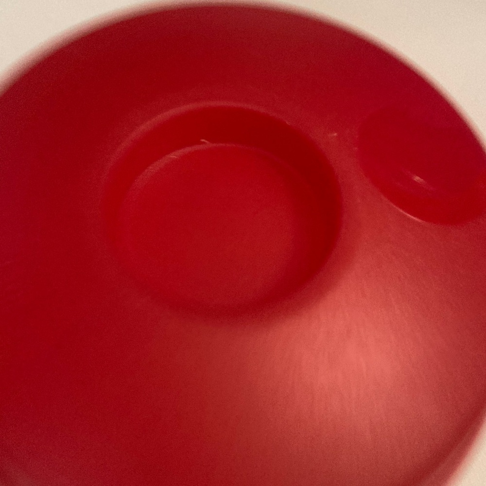 Tupperware Round Red Bagel Storage Container - Picture 4 of 4
